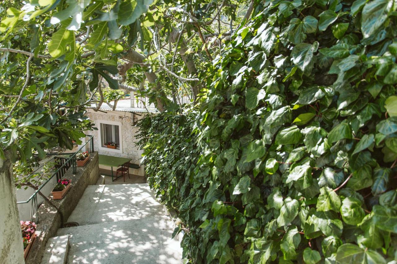 Apartment Kuzmanic Lokva Rogoznica Exterior foto